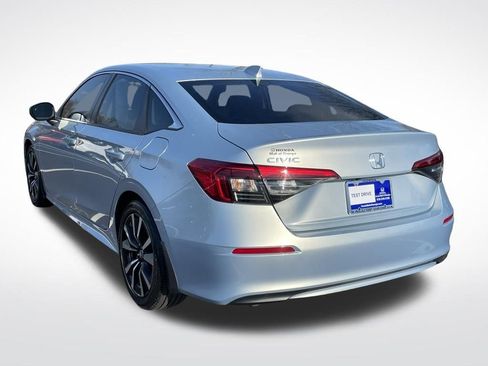 Used 2023 Honda Civic EX image 4