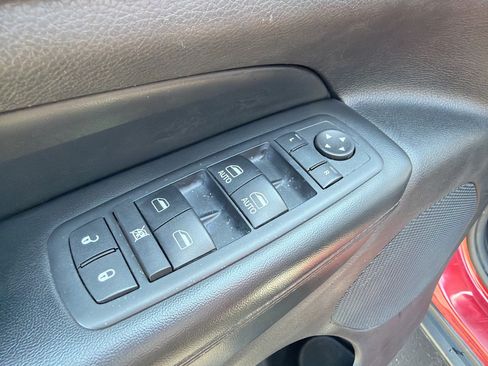 Used 2012 Jeep Grand Cherokee Limited w/ Trailer Tow Group IV AWD/4WD image 8