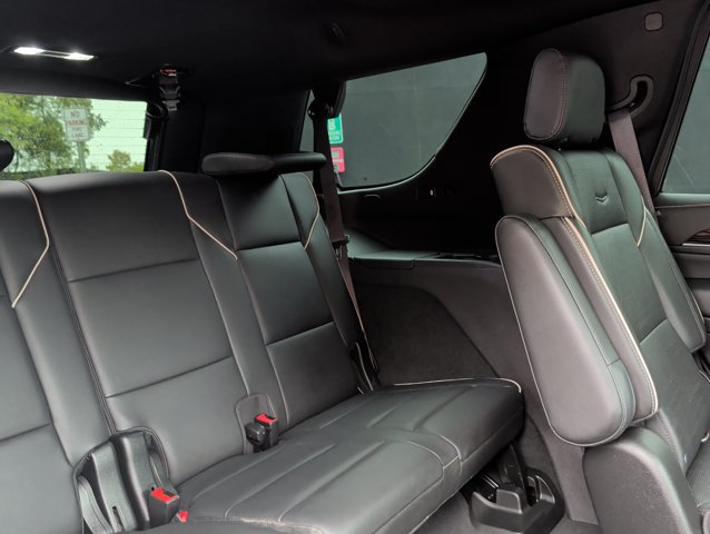 Used 2021 Cadillac Escalade Premium Luxury w/ Performance Package AWD/4WD image 27