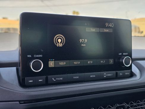 Used 2025 Honda Accord SE image 18