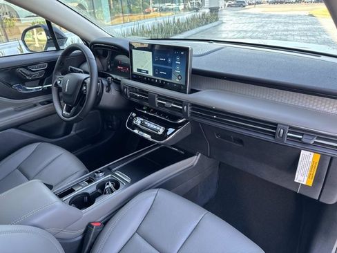 New 2026 Lincoln Corsair Premiere FWD image 20