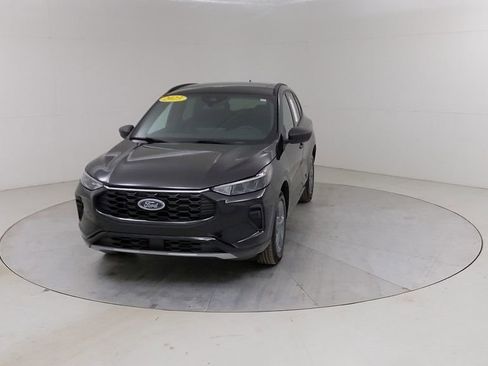 Certified 2023 Ford Escape ST-Line w/ Tech Pack #1 image 9