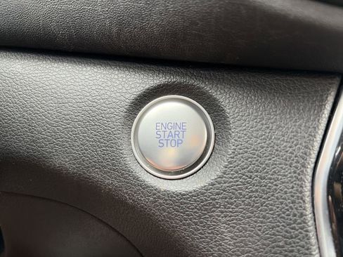 Used 2019 Hyundai Santa Fe Limited image 28