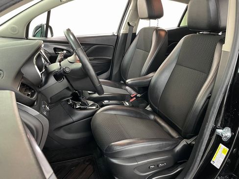 Certified 2022 Buick Encore Preferred w/ Safety Package II image 22