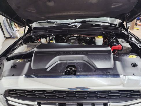 Used 2019 RAM 3500 Tradesman w/ Chrome Appearance Group image 34