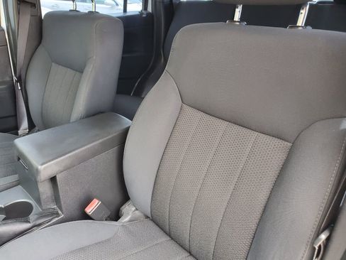 Used 2012 Jeep Liberty Sport RWD image 18