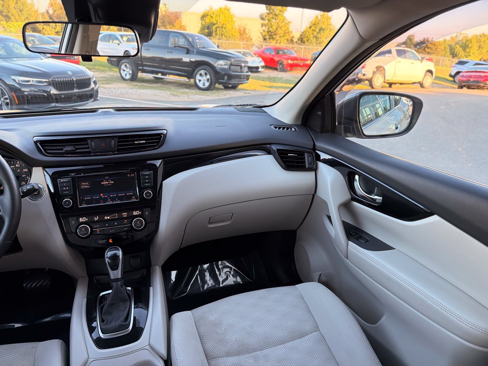 Used 2019 Nissan Rogue Sport SV w/ All-Weather Package AWD/4WD image 27