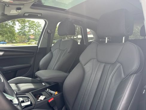 Used 2023 Audi Q5 e Premium Plus w/ Premium Plus Package AWD/4WD image 12