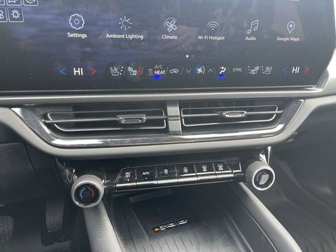 Used 2025 Chevrolet Equinox EV RS w/ Convenience Package II image 25