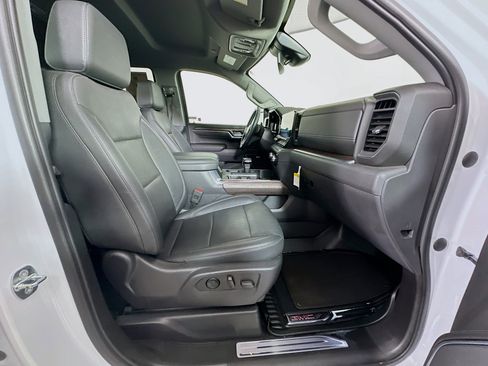 Used 2023 GMC Sierra 1500 SLT image 29