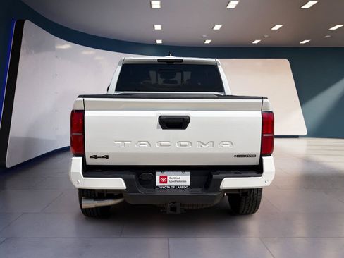 Used 2026 Toyota Tacoma TRD Off-Road w/ TRD Off Road Premium Package AWD/4WD image 4