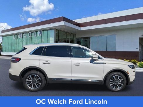 Used 2023 Lincoln Nautilus Reserve image 4