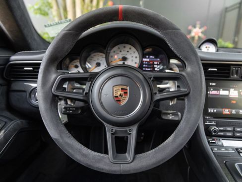 Certified 2018 Porsche 911 GT3 RWD image 13
