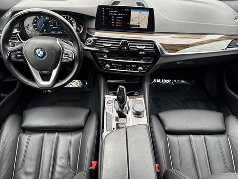 Used 2018 BMW 530e w/ Premium Package 2 image 14