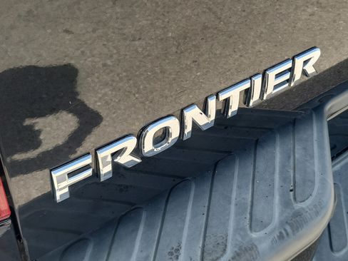 Used 2019 Nissan Frontier S RWD image 21