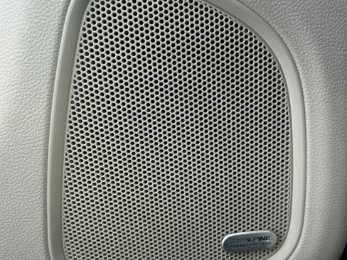 Used 2015 Chrysler 200 C w/ Navigation & Sound Group I image 23