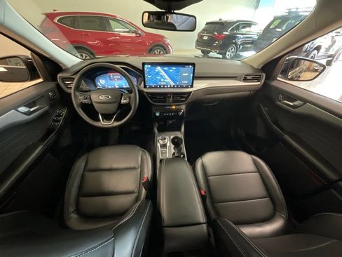Used 2025 Ford Escape Platinum AWD/4WD image 9