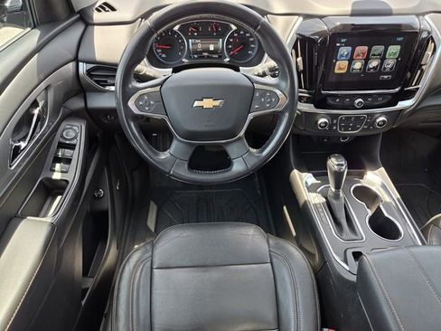 Used 2019 Chevrolet Traverse RS w/ LPO, Floor Liner Package AWD/4WD image 16