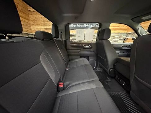 Used 2023 Chevrolet Silverado 1500 LT AWD/4WD image 34
