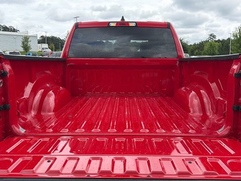 Used 2024 RAM 1500 Laramie RWD image 18