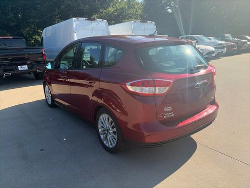 Used 2017 Ford C-MAX Energi SE w/ Equipment Group 402A FWD image 8
