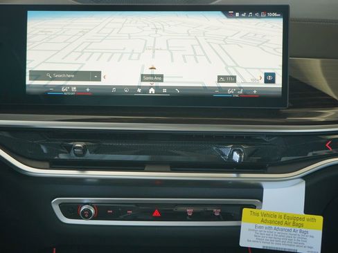 New 2026 BMW X7 xDrive40i w/ Premium Package image 14