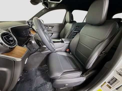 Used 2024 Mercedes-Benz GLC 300 image 20