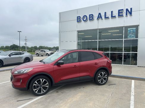 Used 2022 Ford Escape SEL w/ SEL Stealth AWD Package image 2
