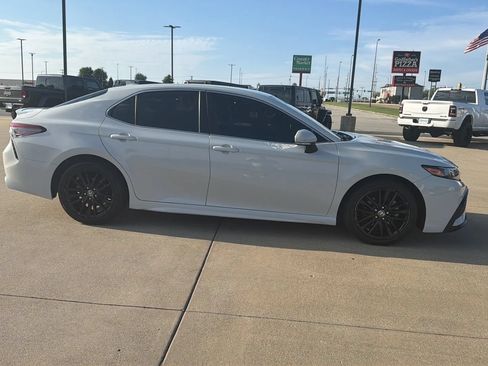 Used 2022 Toyota Camry SE FWD image 25