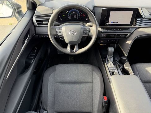 Used 2025 Toyota Camry LE FWD image 14