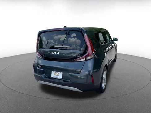 Used 2025 Kia Soul LX w/ LX Technology Package FWD image 14