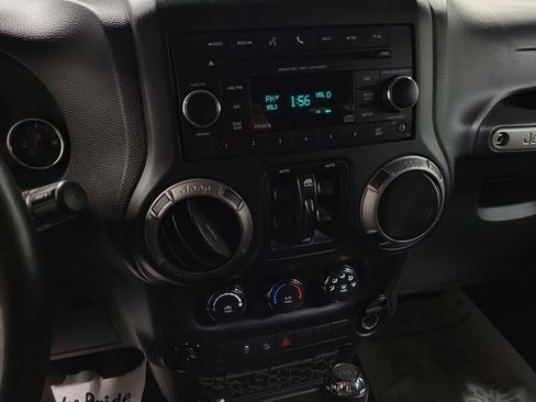 Used 2014 Jeep Wrangler Unlimited Sport w/ Quick Order Package 24S image 15