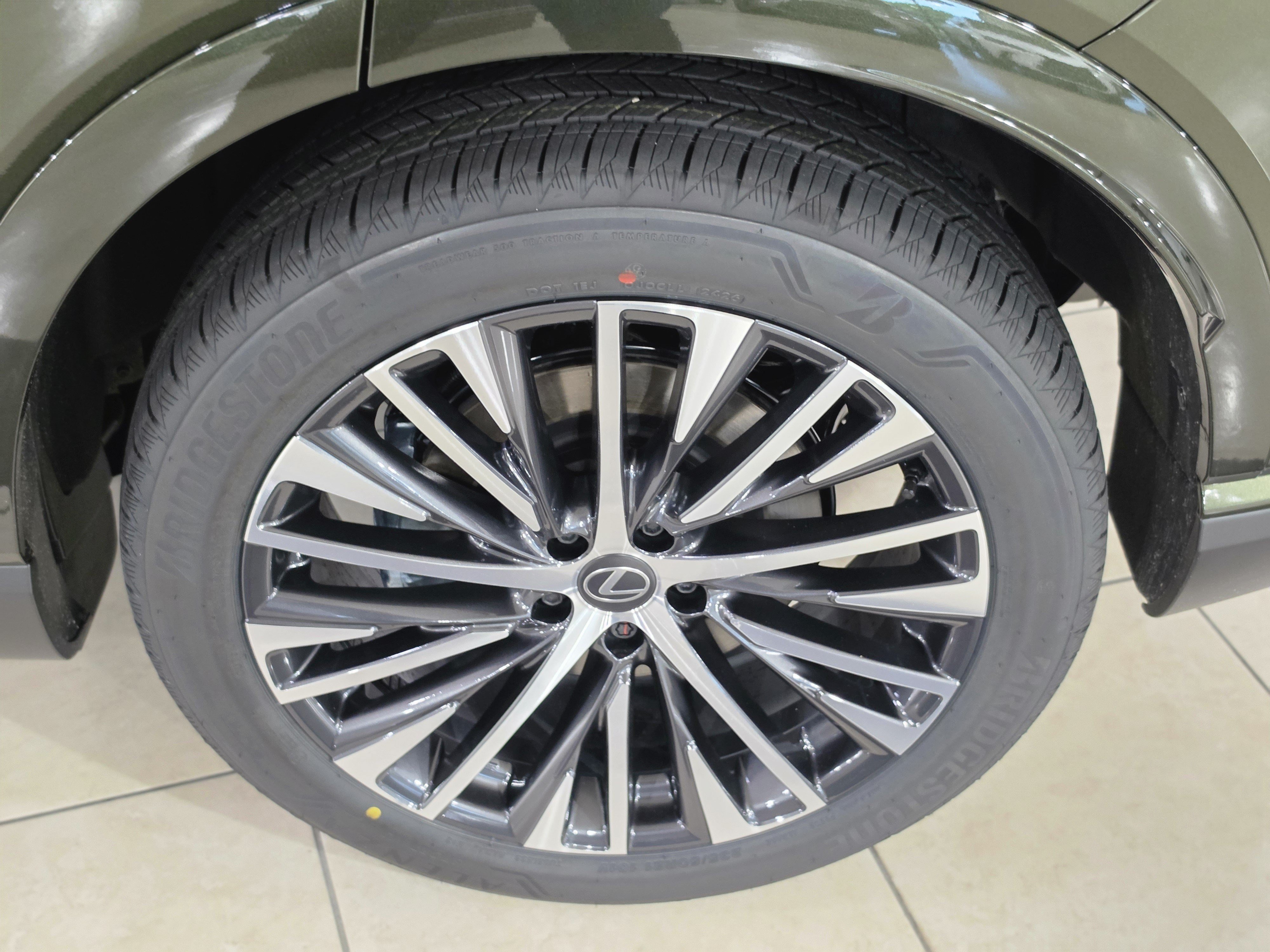 New 2026 Lexus RX 350 Premium Plus w/ Accessory Package (K3) FWD image 8
