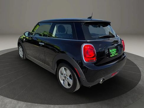 Used 2021 MINI Cooper 2-Door Hardtop FWD image 5