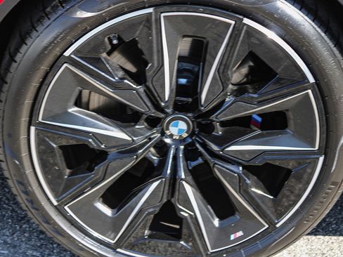 Used 2026 BMW 740i w/ Premium Package image 12