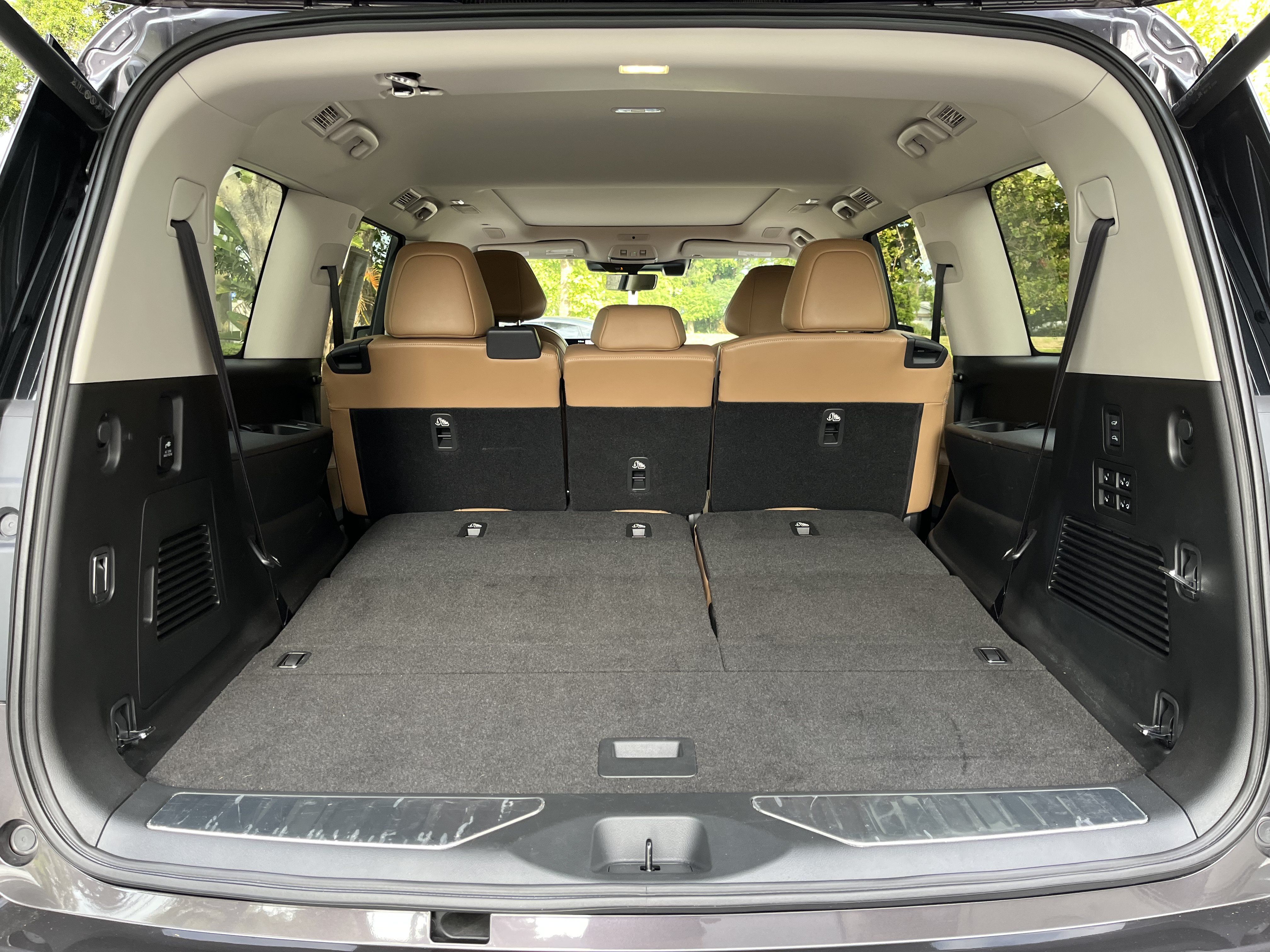 Used 2025 INFINITI QX80 Sensory AWD/4WD image 22