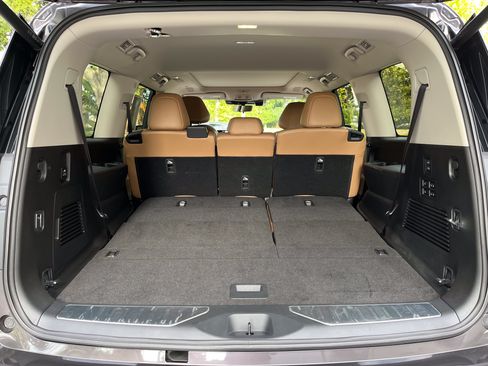 Used 2025 INFINITI QX80 Sensory AWD/4WD image 22