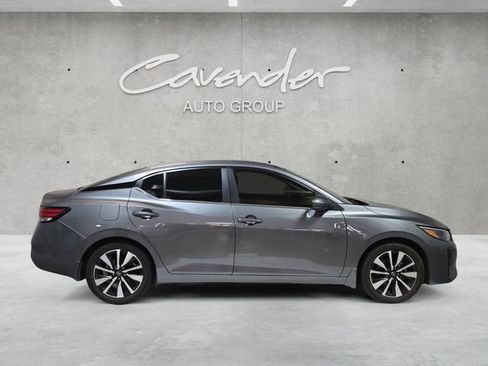 Used 2024 Nissan Sentra SV w/ SV Premium Package image 17