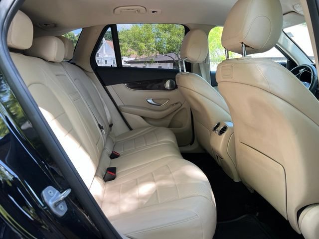 Used 2019 Mercedes-Benz GLC 300 image 19