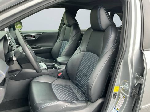 Used 2021 Toyota RAV4 XSE w/ XSE Grade Weather Package AWD/4WD image 10