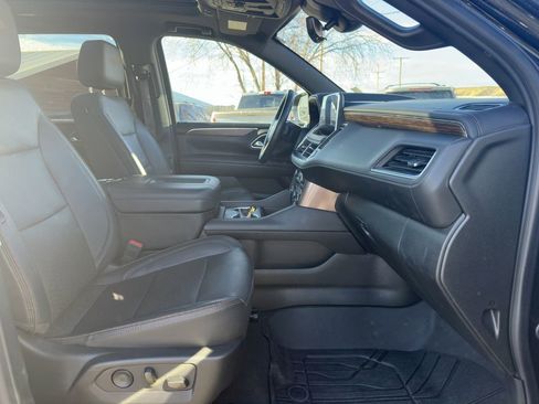 Used 2024 Chevrolet Suburban High Country image 21