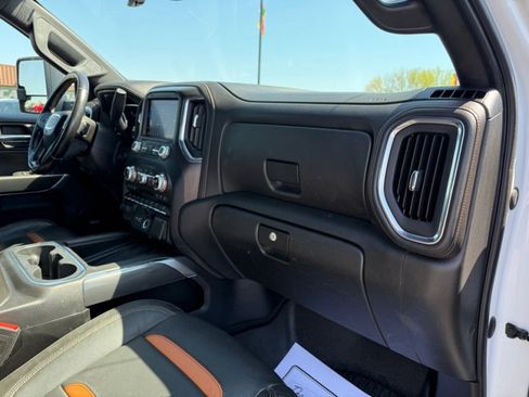 Used 2020 GMC Sierra 1500 AT4 w/ AT4 Premium Package AWD/4WD image 11
