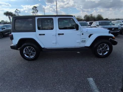 Used 2020 Jeep Wrangler Unlimited Sahara w/ Safety Group image 9