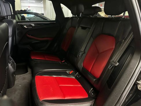 Used 2018 Porsche Macan image 18