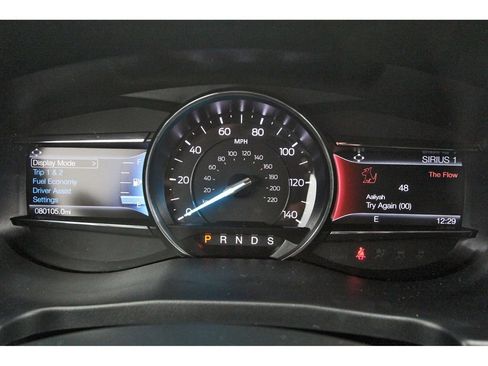 Used 2018 Ford Explorer XLT w/ Equipment Group 202A FWD image 16