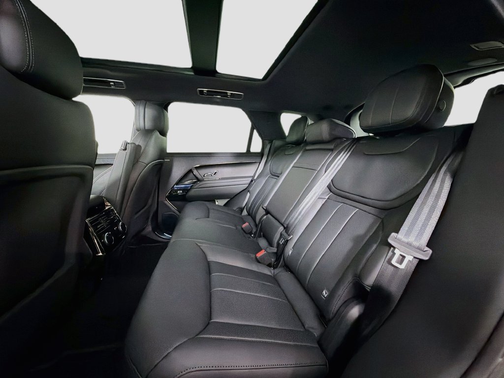 New 2027 Land Rover Range Rover Sport Dynamic SE AWD/4WD image 26