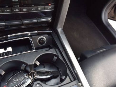 Used 2014 Mercedes-Benz E 250 BlueTEC Sedan image 56