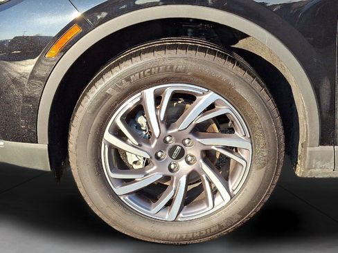 Used 2024 Lincoln Corsair AWD w/ Equipment Group 101A image 9