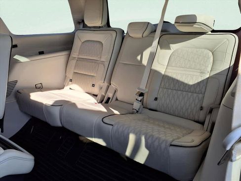 Used 2018 Lincoln Navigator Black Label image 10