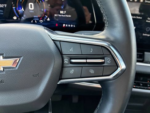 Used 2025 Chevrolet Equinox LT FWD image 20